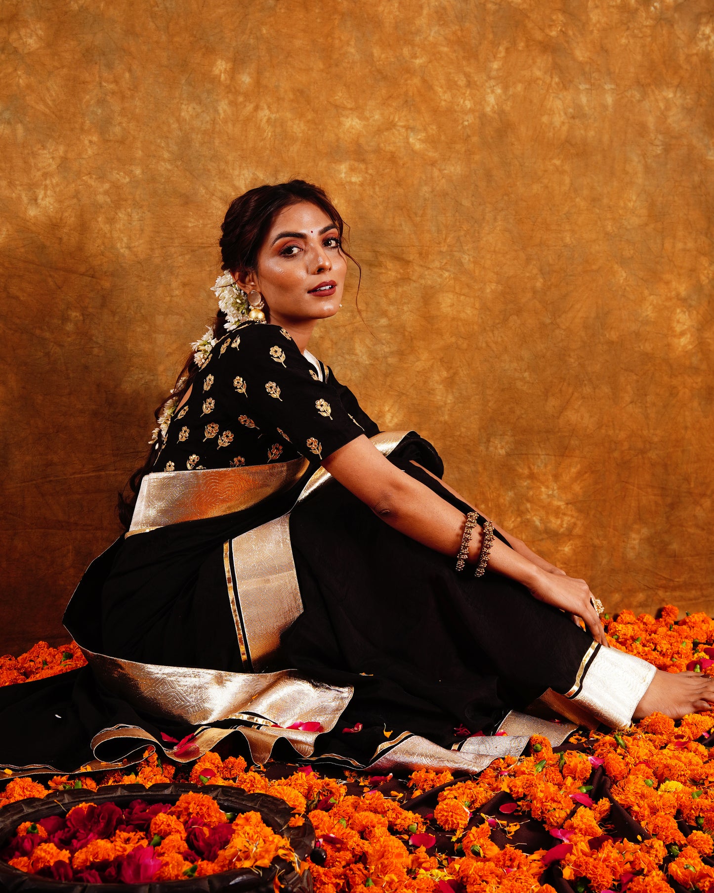 CHAMKEELI SAREE - BLACK