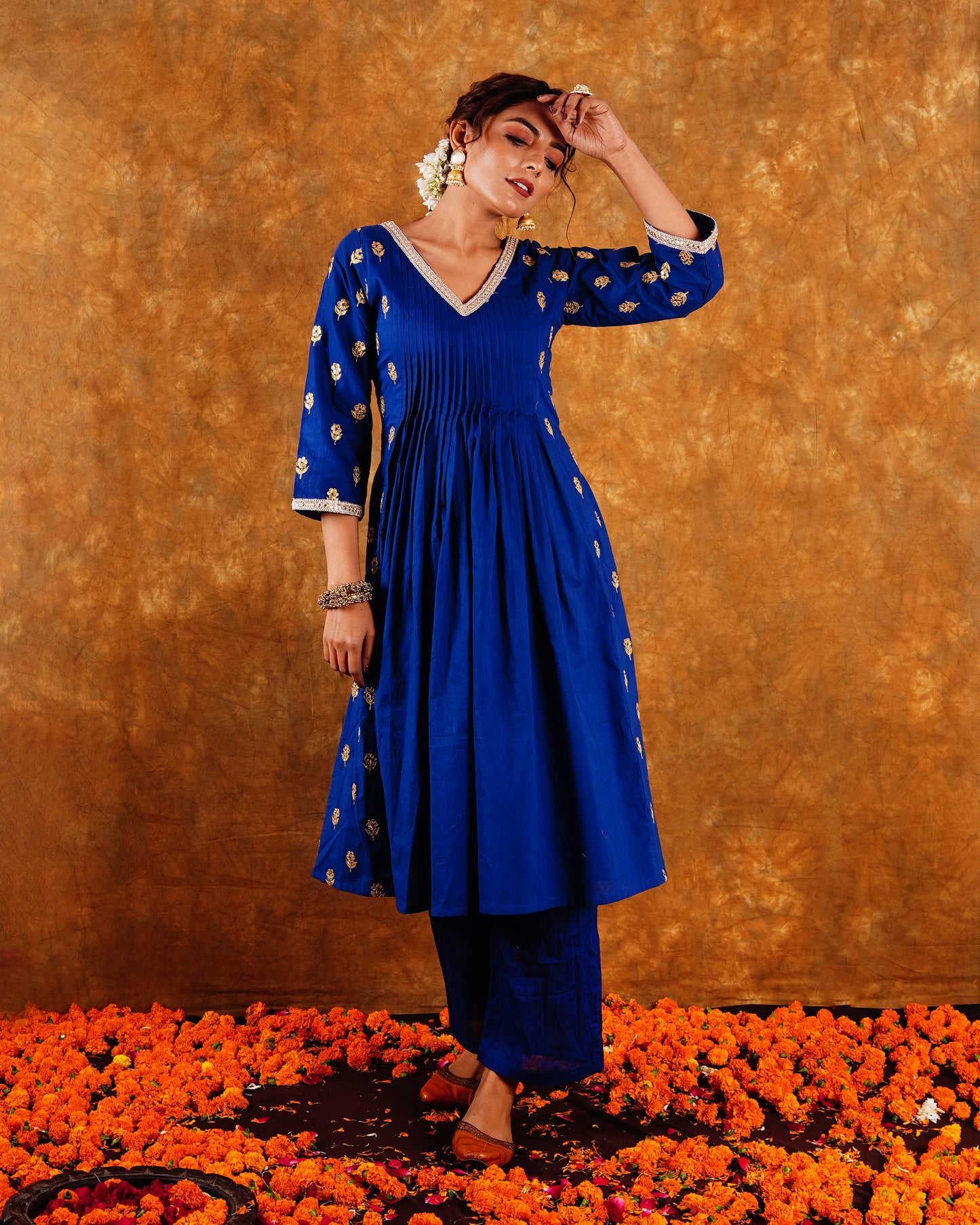 CHAMKEELI KURTI SET - BLUE